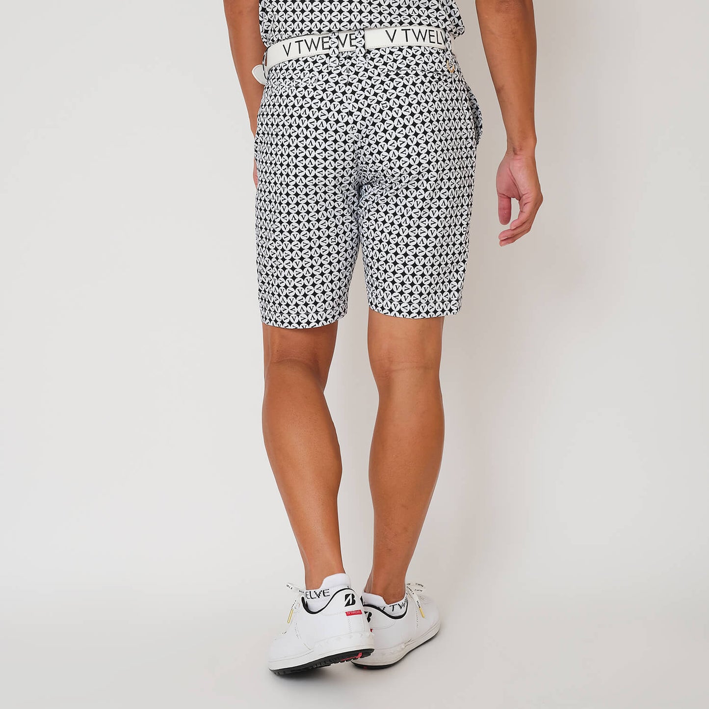 CIRCLE CIRCLE SHORTS