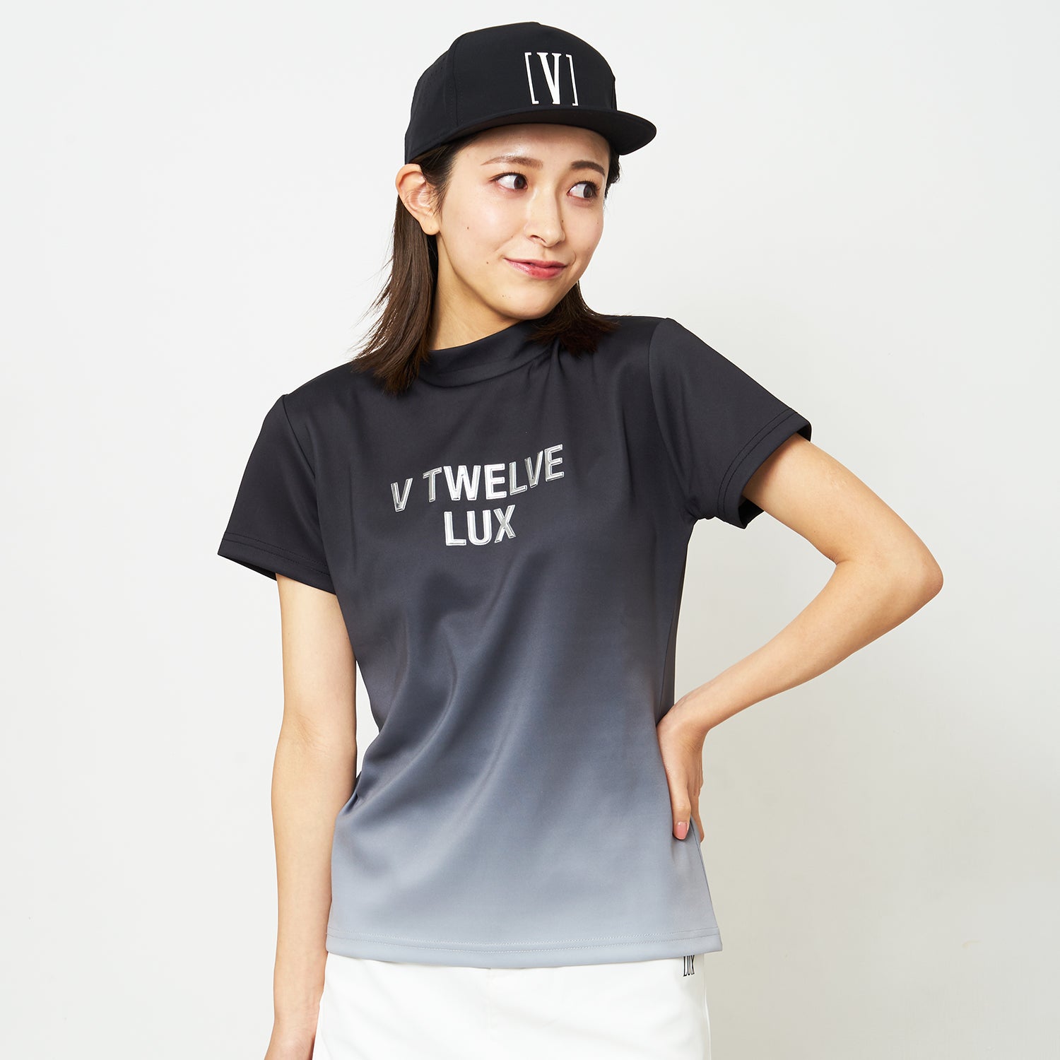 【3連休sale】V12 LUX　モックネック　Tシャツ