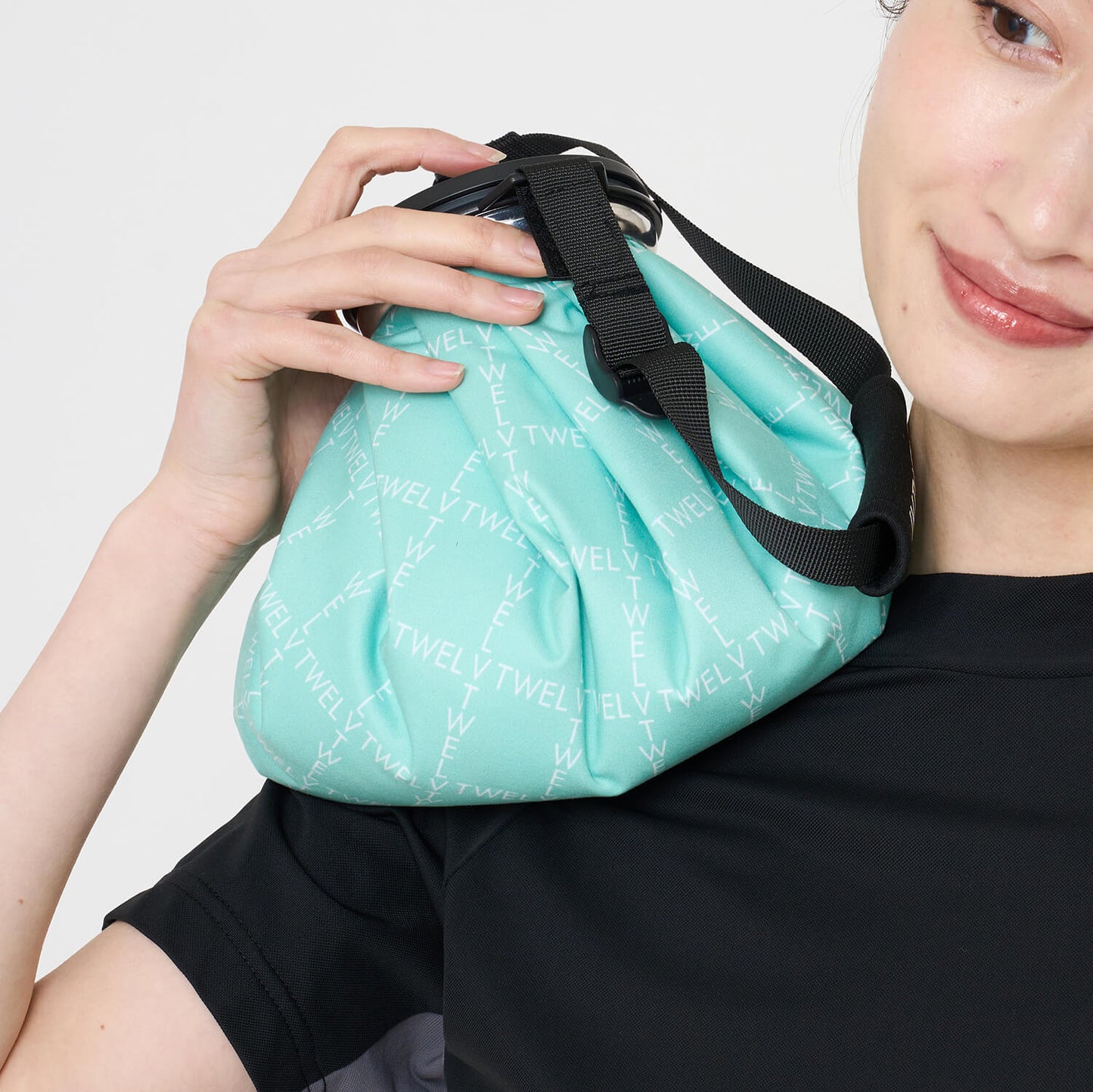 TYPO GRID ICE BAG