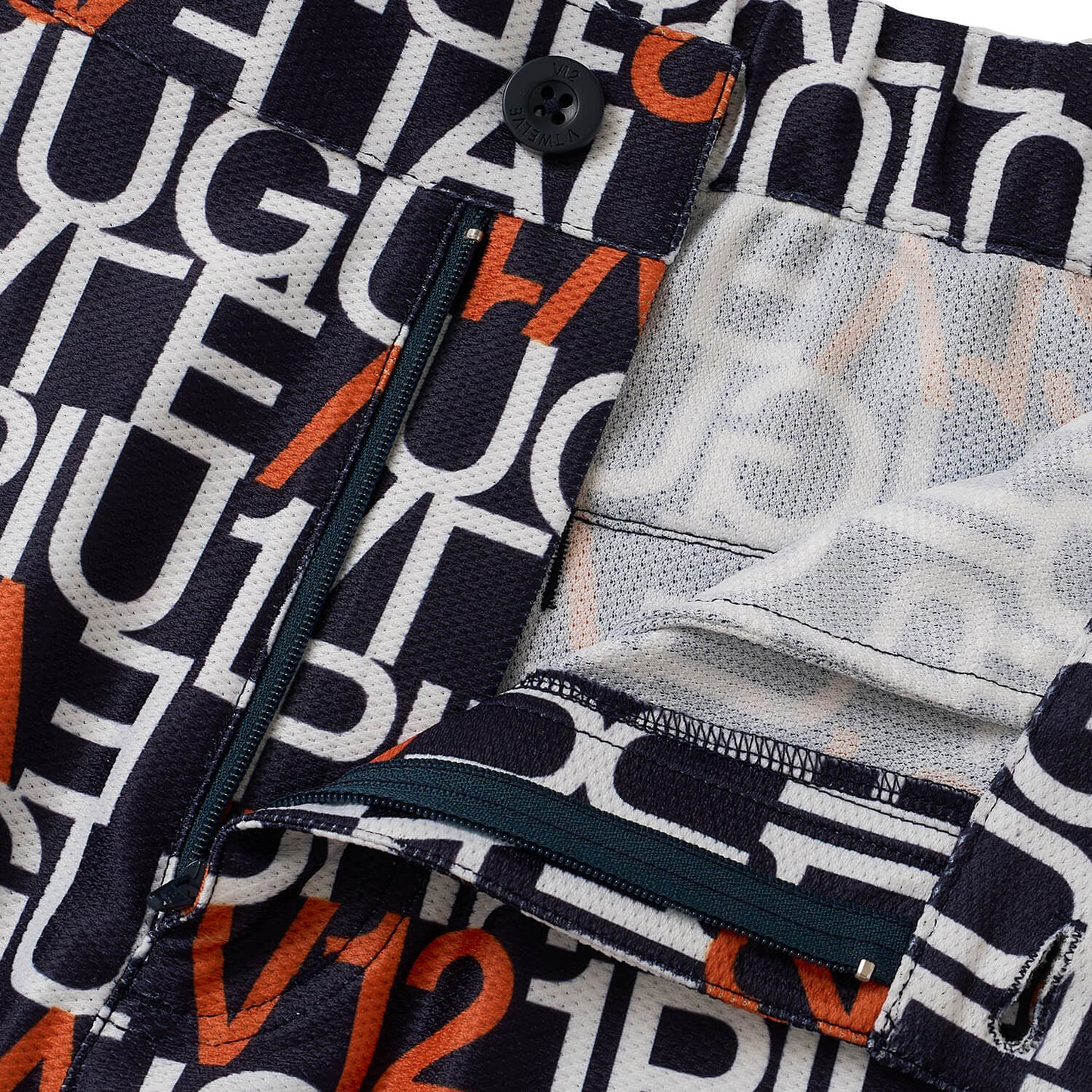 V12113 LETTER SHORTS