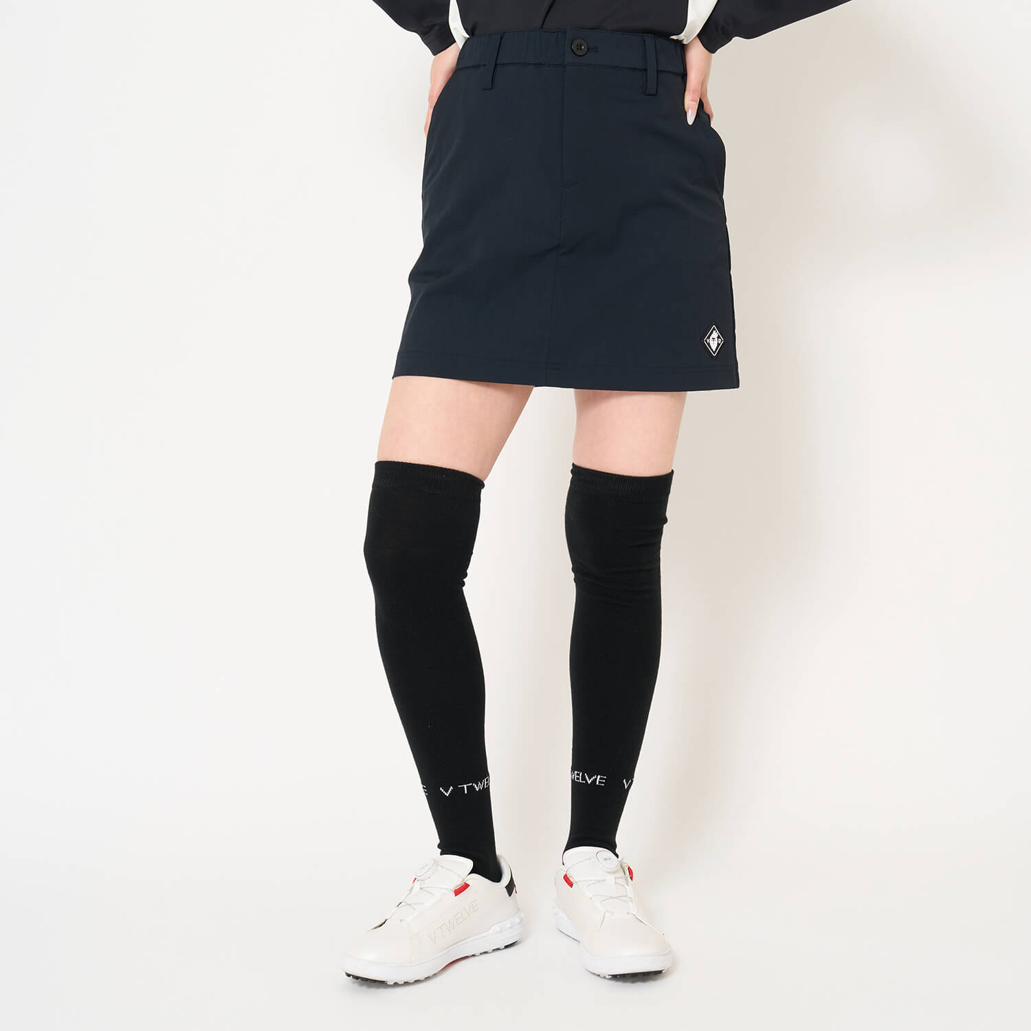 BLACK19