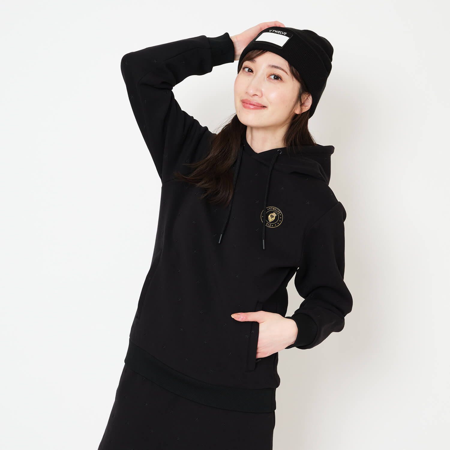 BLACK19
