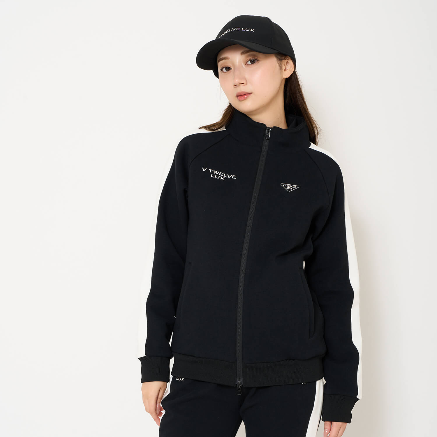 BLACK19