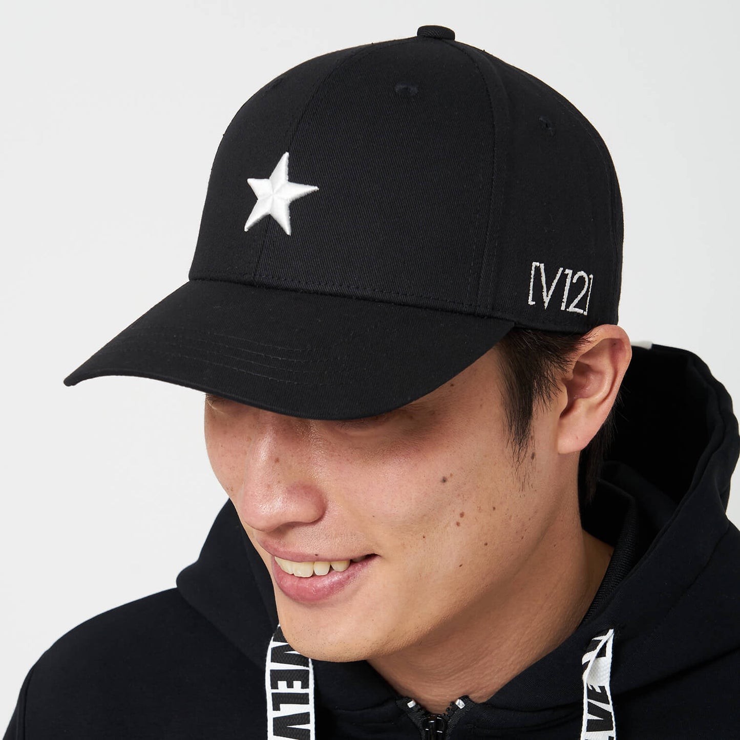 V12 ONE STAR CAP
