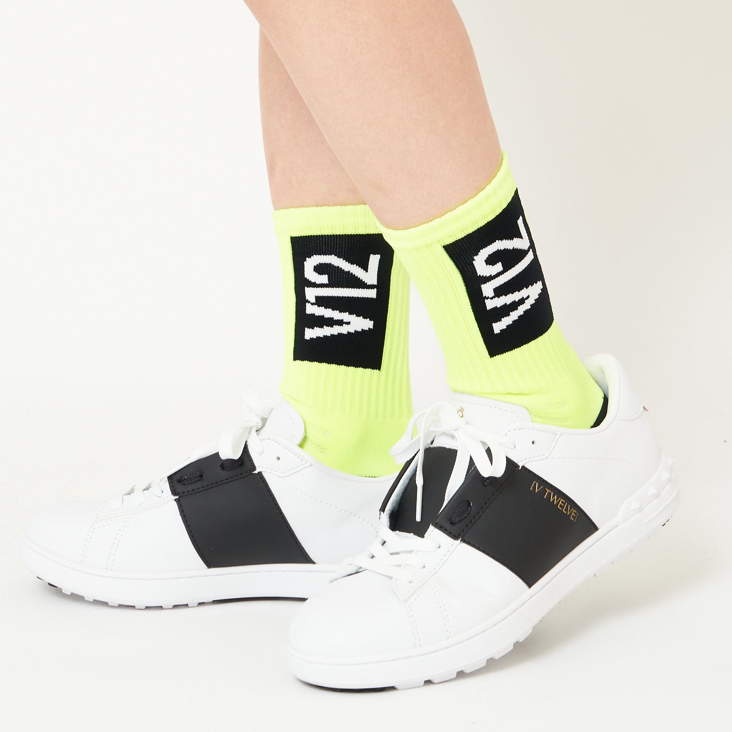 BOX LOGO MIDDLE SOCKS_WOMEN